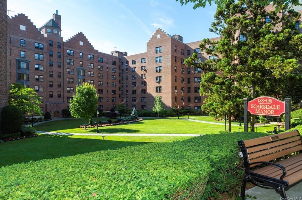 188 Garth Rd #6v, Scarsdale, NY 10583