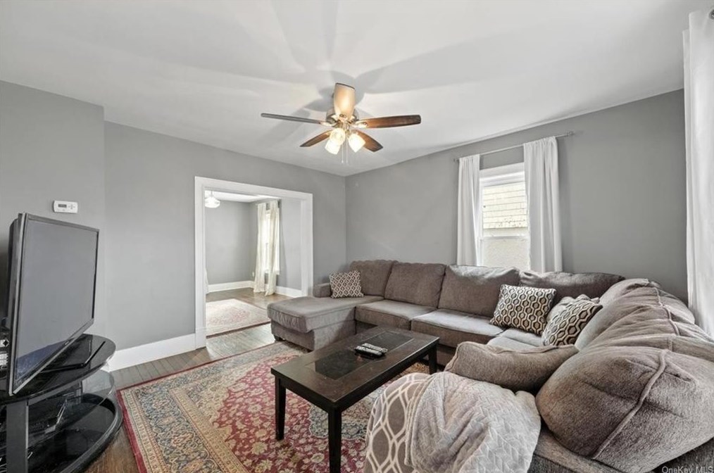 104 Prospect St, Newburgh NY  12550-4313 exterior