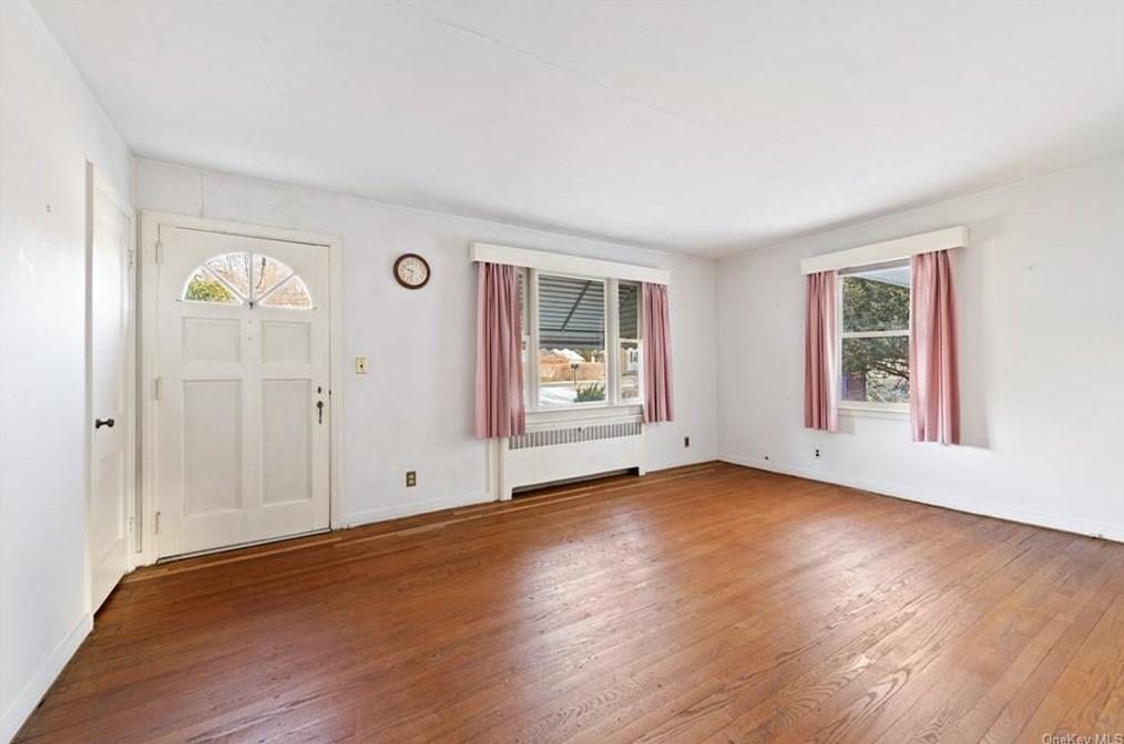 11 Pleasant St, Bedford, NY 10506-1500