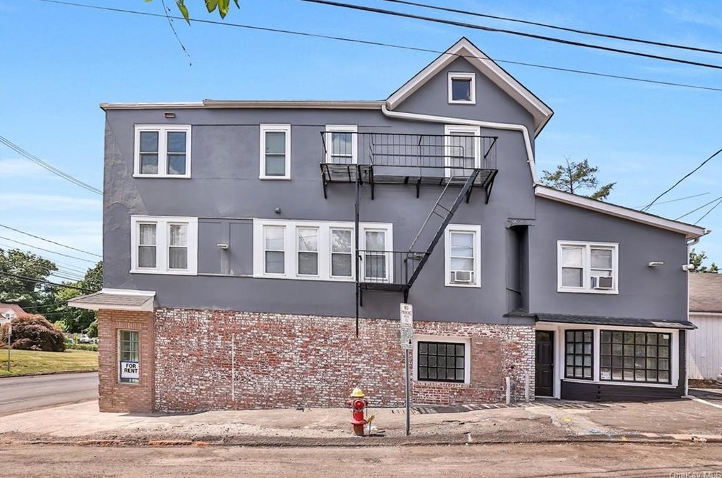 3 Benson Ave #2n, West Nyack, NY 10994
