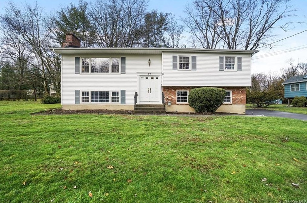 77 Eberling Dr, New City, NY 10956-3728