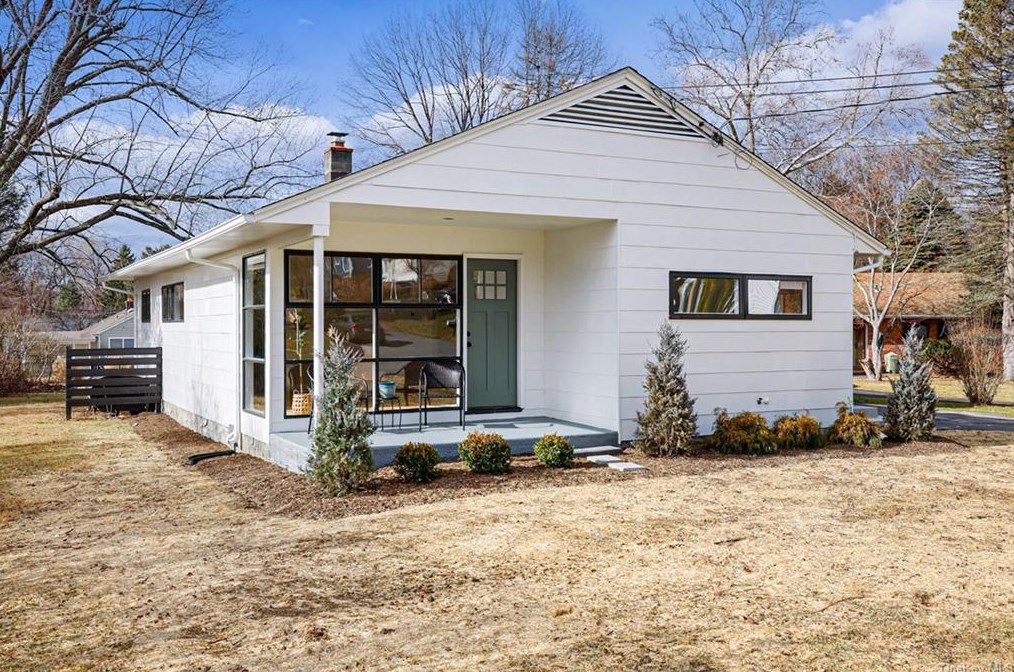 2603 Mercer Ct, Yorktown Hgts, NY 10598