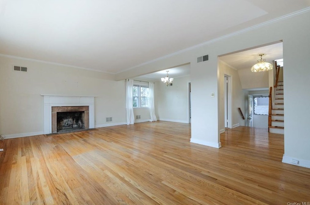 38 Lynwood Rd, Scarsdale, NY 10583