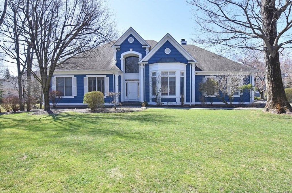 13 Manor Pond Ln, Irvington On Hudson, NY 10533-2412