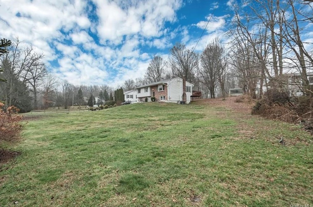 11 Knapp Ln, Montgomery, NY 12549