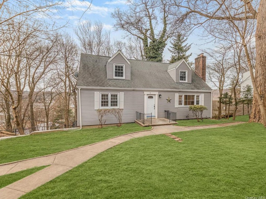 10 Beacon Hill Rd, Ardsley, NY 10502-1502