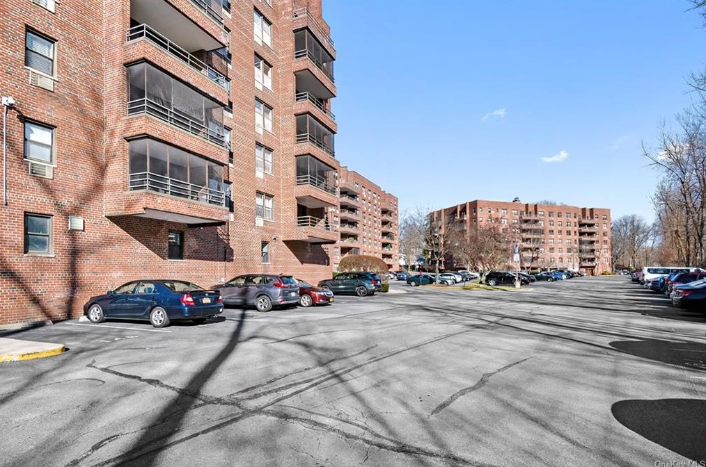 50 Barker St #336, Mount Kisco, NY 10549