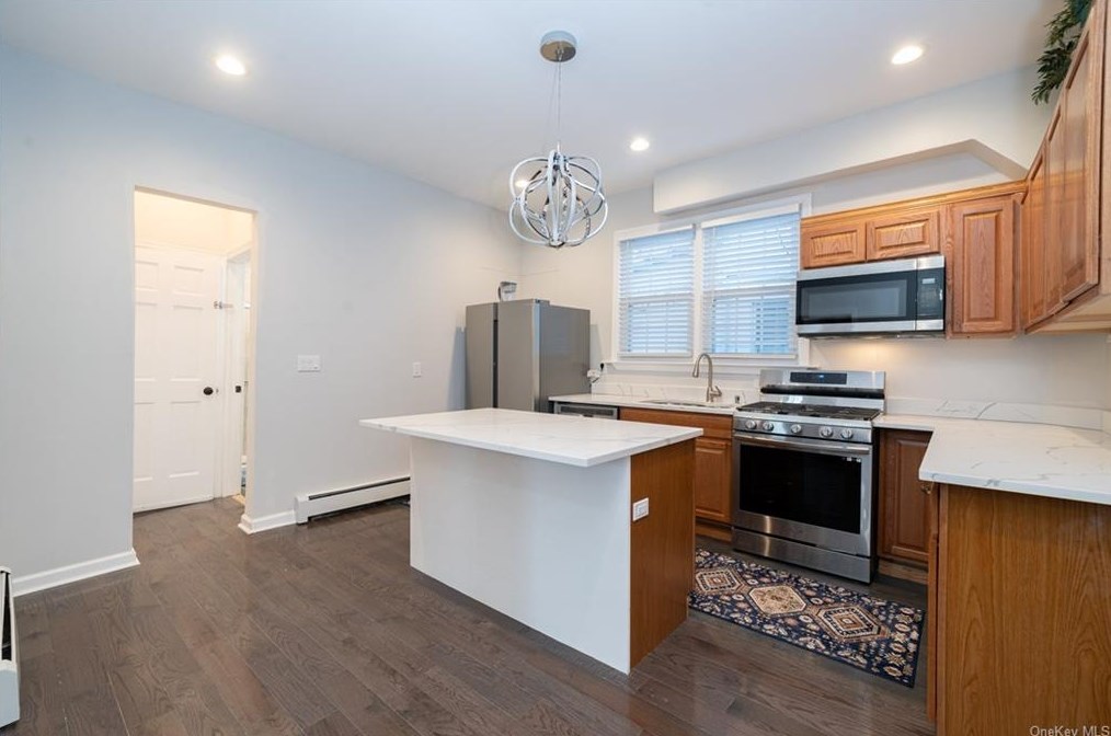 188 Fisher Ave #1, White Plains, NY 10606