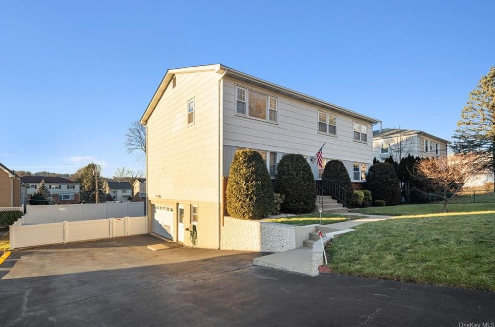 177 Lakeview Ave, Valhalla, NY 10595