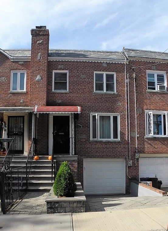 1903 Yates Ave, Bronx, NY 10461