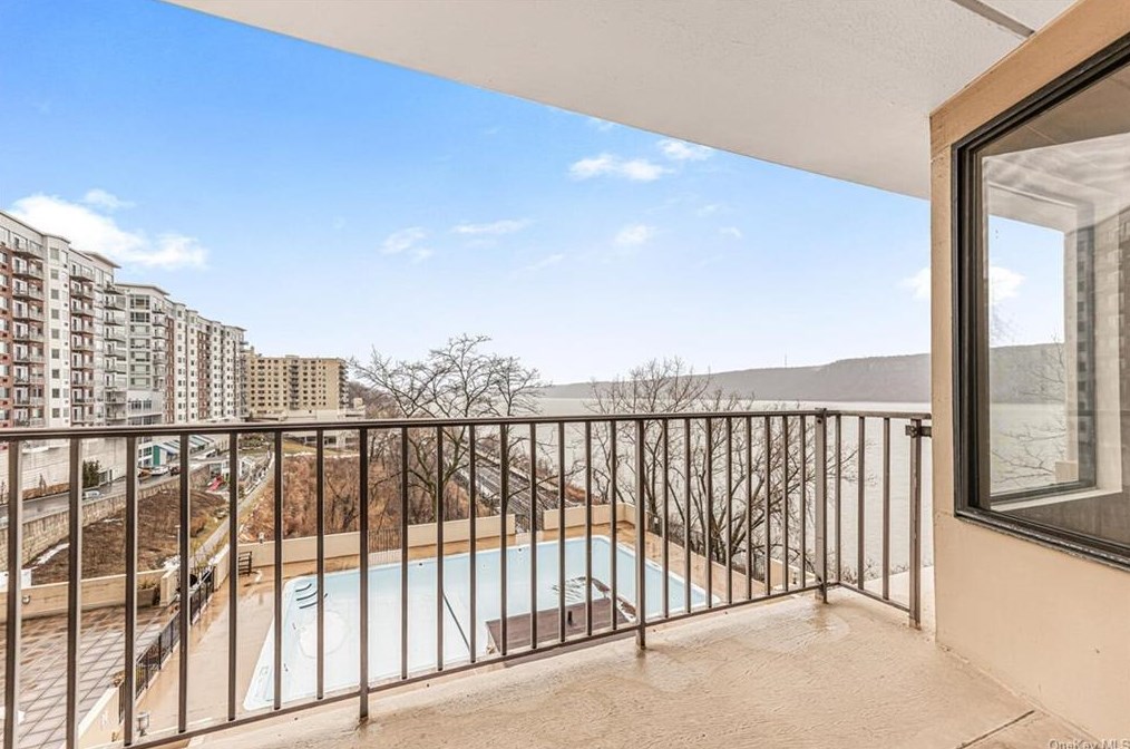 1155 Warburton Ave Apt 4s, Yonkers, NY