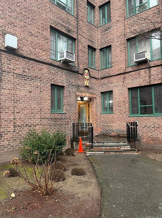 1551 Unionport Rd #5b, Bronx, NY 10462