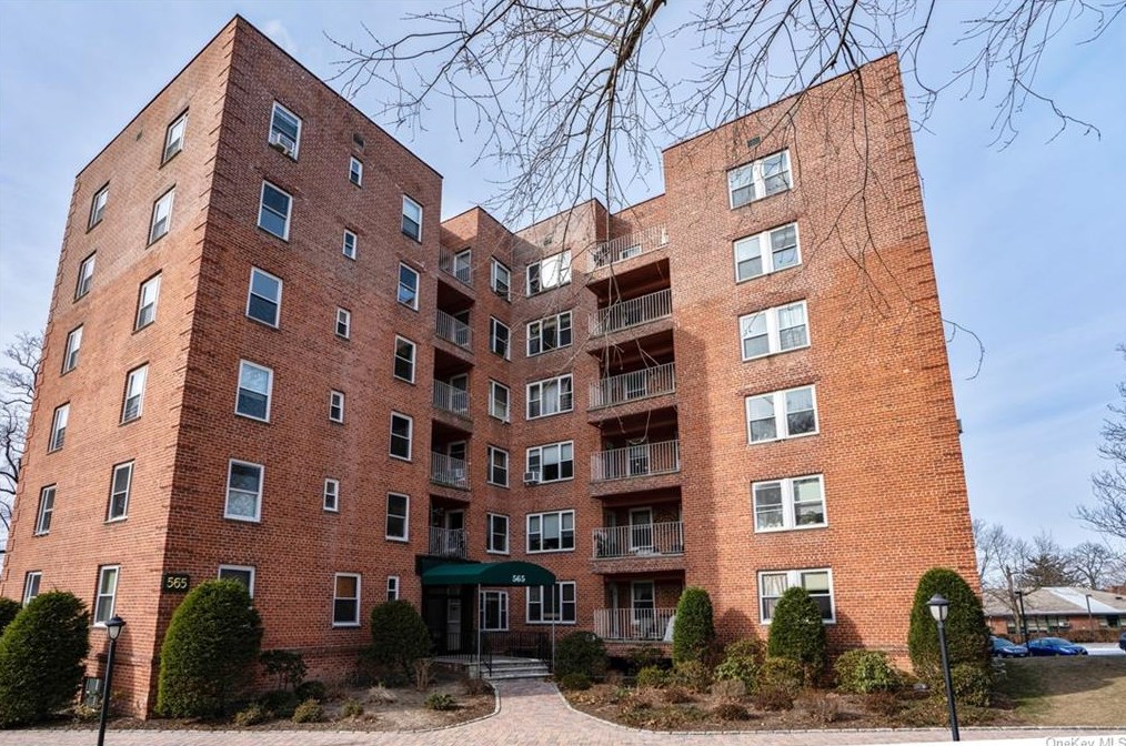 565 Broadway #1f, Yonkers, NY 10706