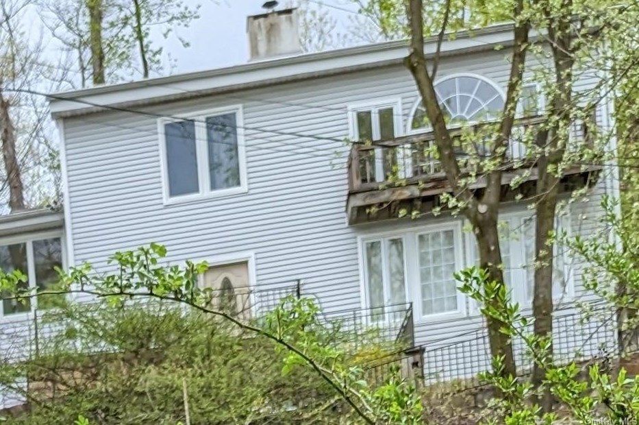 3452 Hillside Dr, Mohegan Lake, NY 10547