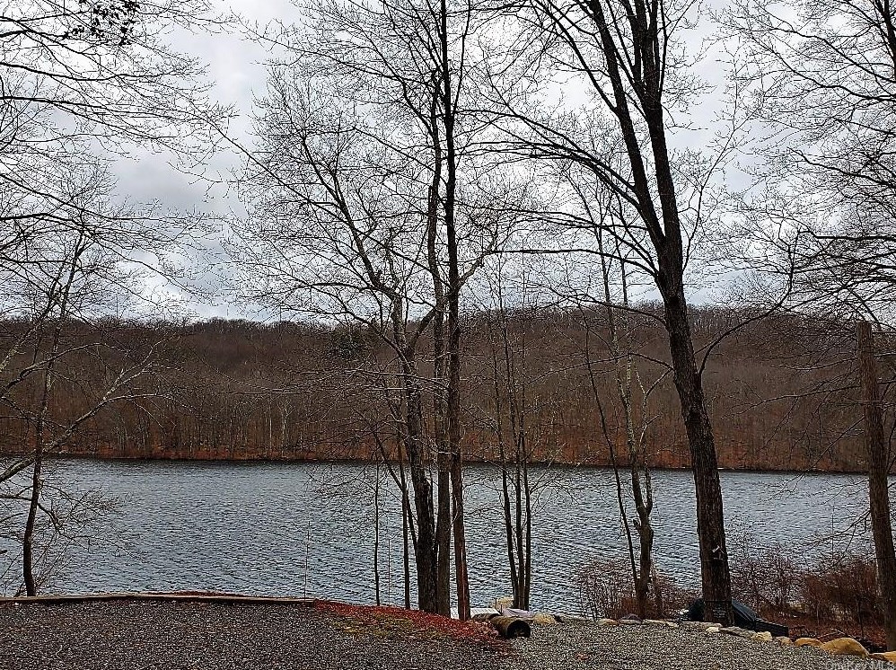 36 Seven Hills Lake Dr, Kent Lakes, NY 10512