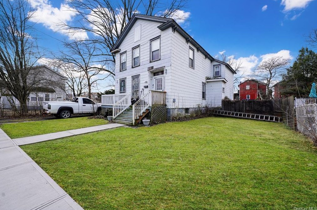 41 Franklin St, Port Jervis, NY 12771-2538