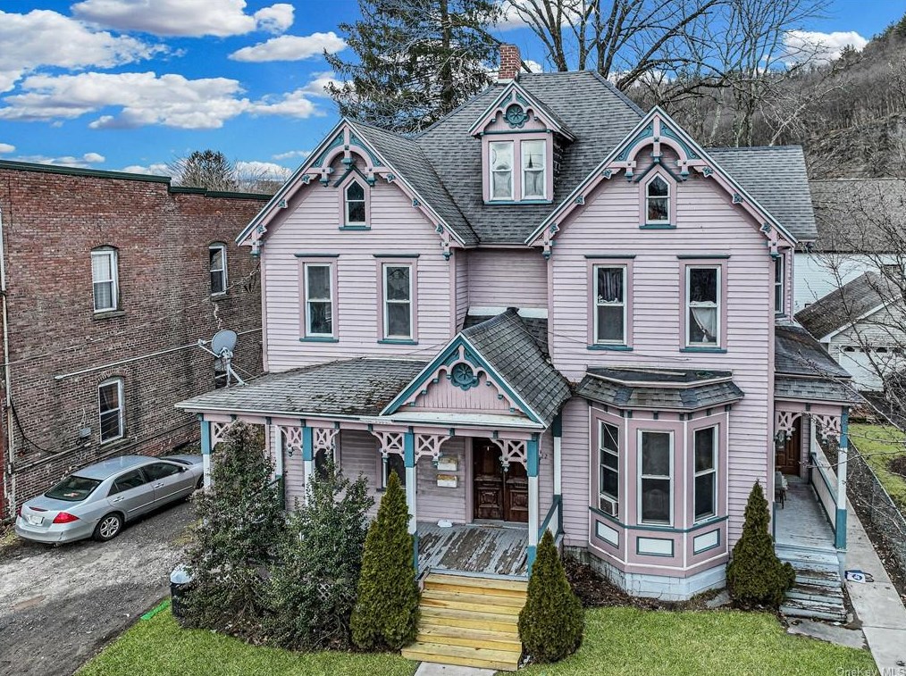 12 Orange St, Port Jervis, NY 12771-1425