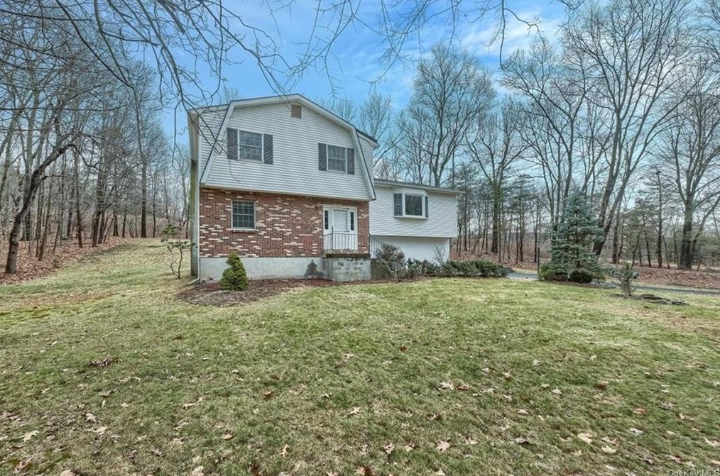 54 Peddler Hill Rd, Monroe, NY 10950
