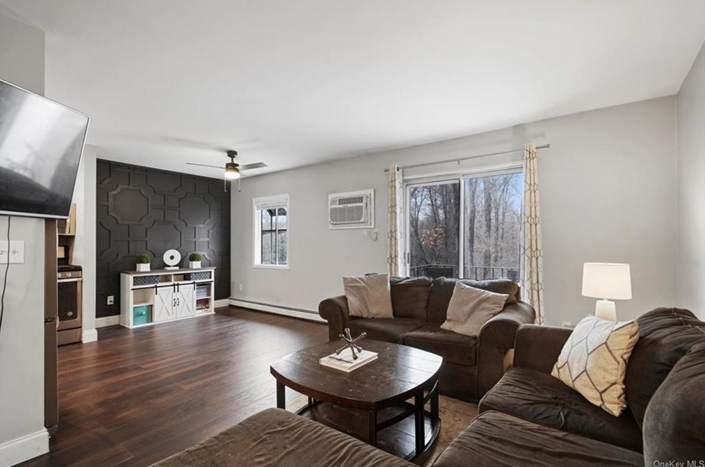 14 Fern Ct #h, Fishkill, NY 12524