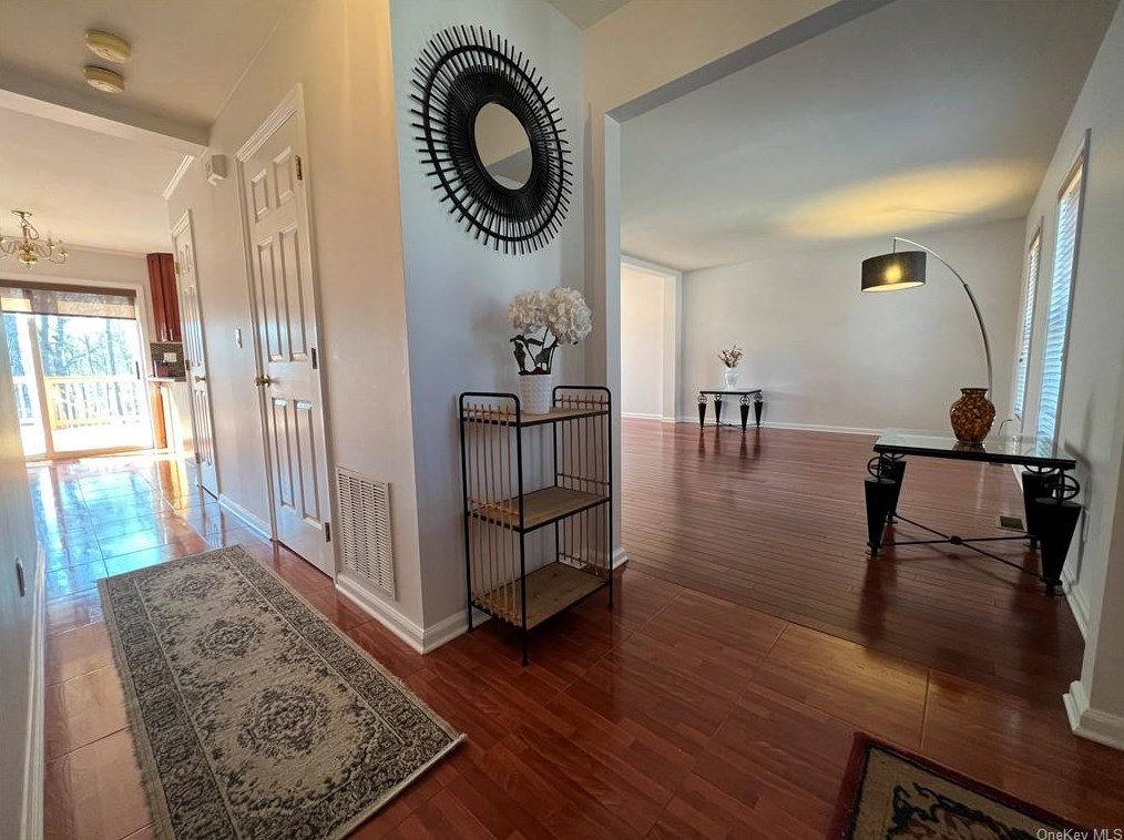 64 Greenvale Cir, White Plains, NY 10607