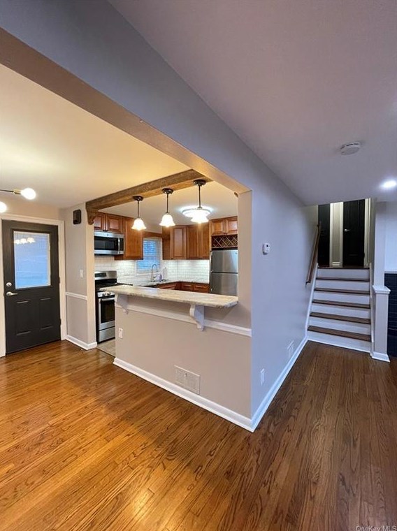 105 Park Way, Chestnut Ridge NY  10965-2231 exterior