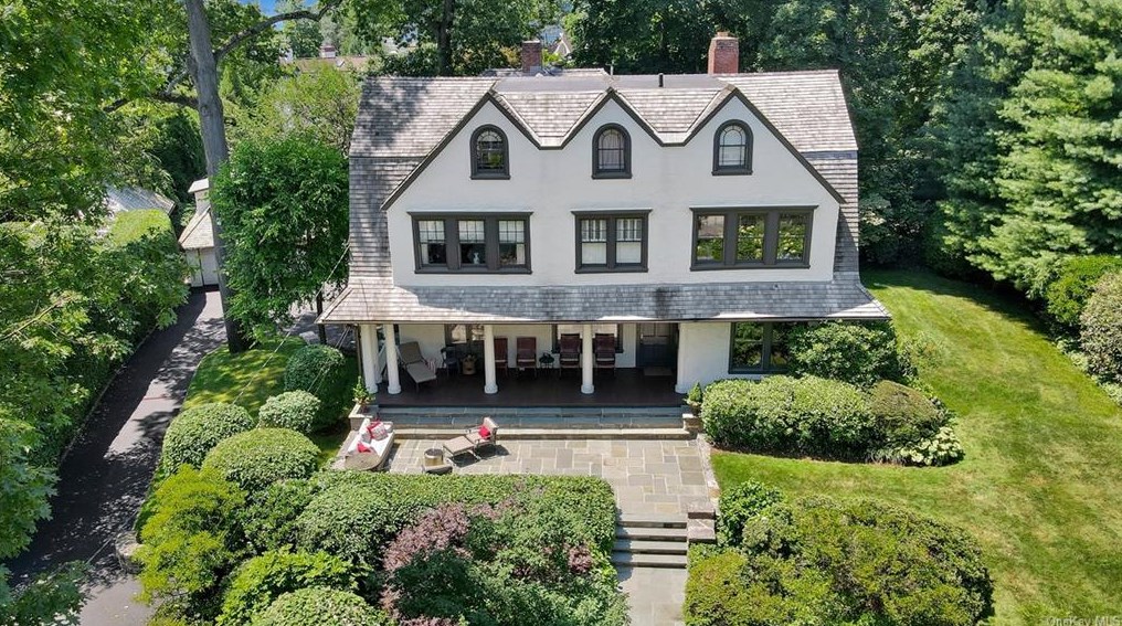 22 Gladwin Pl, Yonkers, NY 10708-2222