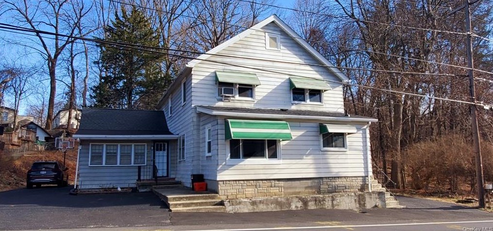 105 Cedar Ave, Newburgh, NY 12553