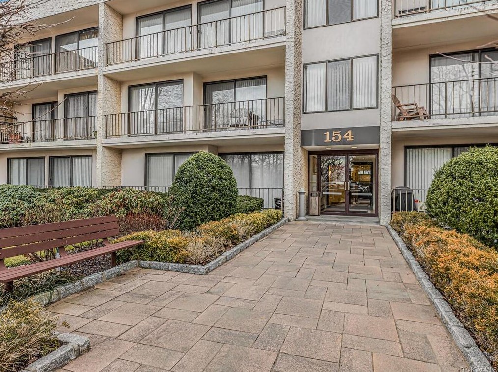 154 Overlook Ave #2d, Peekskill, NY 10566