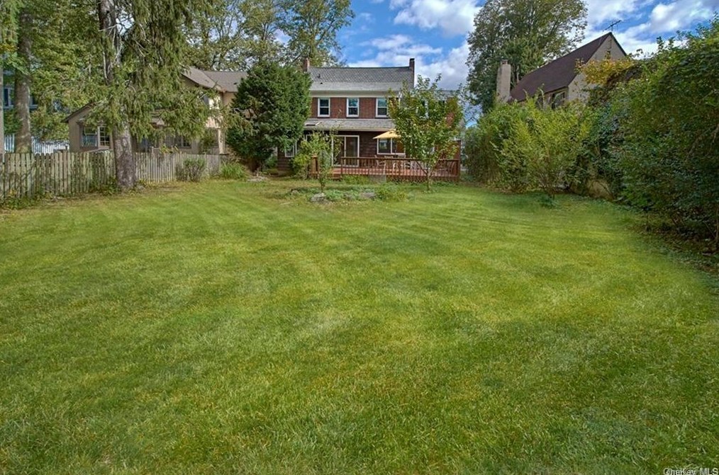 218 Carroll Ave, Mamaroneck, NY 10543