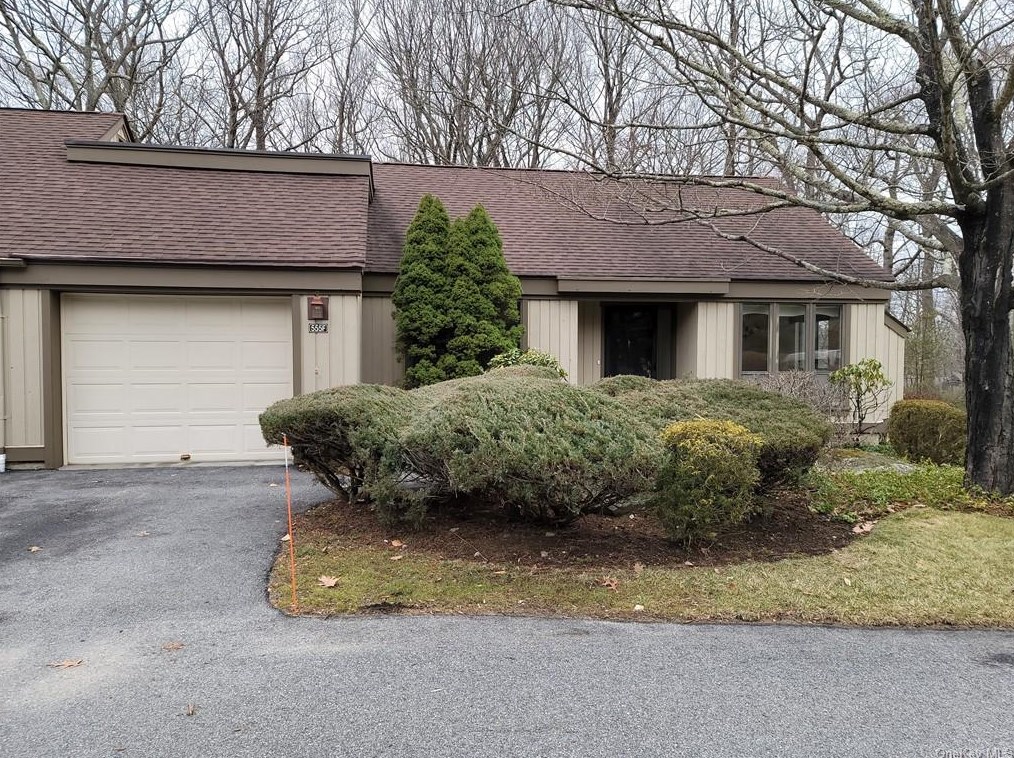 555 Heritage Hls #f, Somers Town, NY