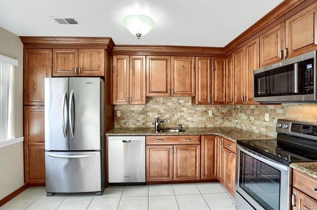104 Village Rd #b, Yorktown Hgts, NY 10598