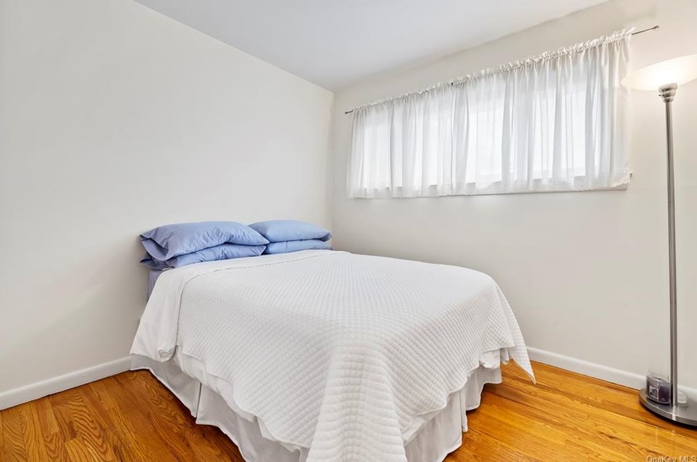 16 Lindbergh Ln, New City NY  10956-3110 exterior