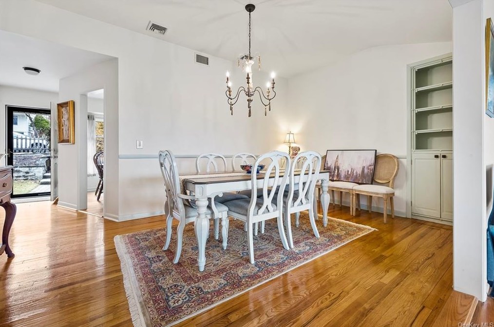 16 Lindbergh Ln, New City NY  10956-3110 exterior