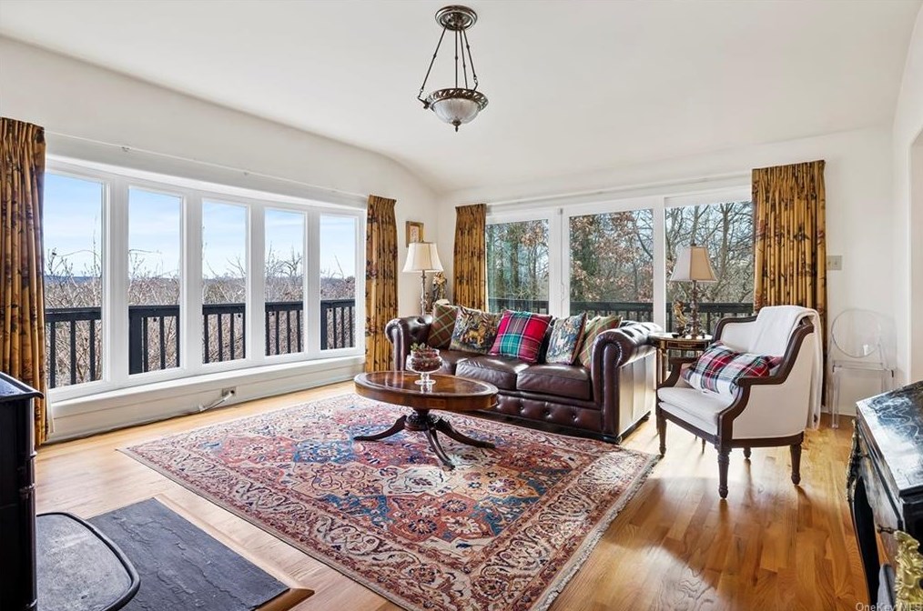 16 Lindbergh Ln, New City NY  10956-3110 exterior