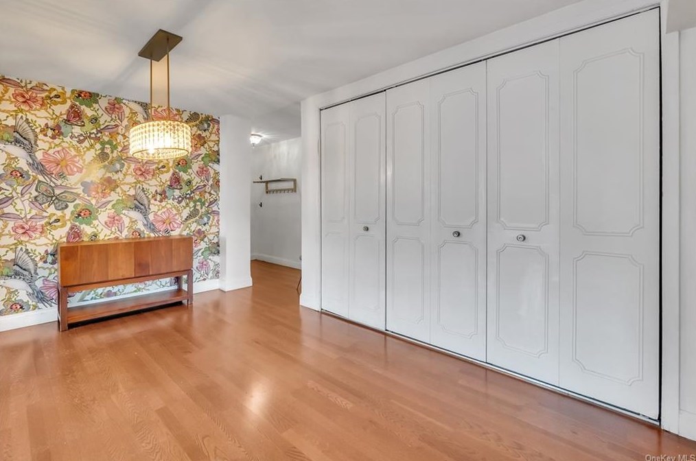 60 Barker St #717, Mount Kisco, NY 10549
