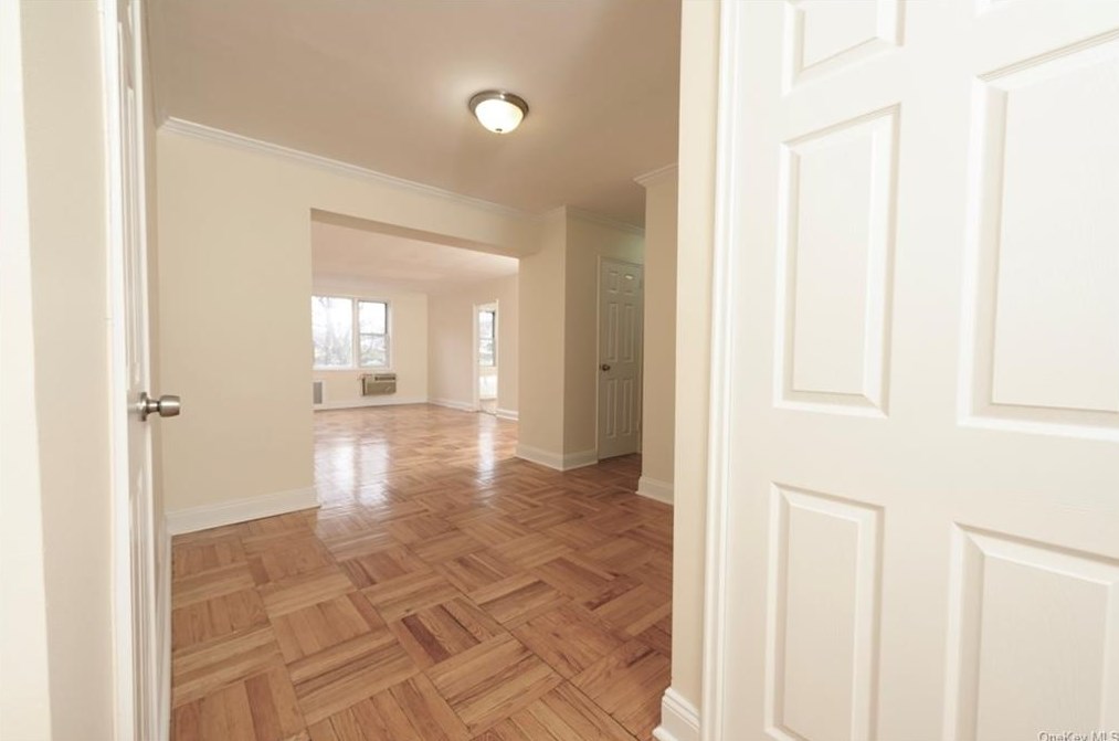 2 Sadore Ln Apt 2e, Yonkers, NY