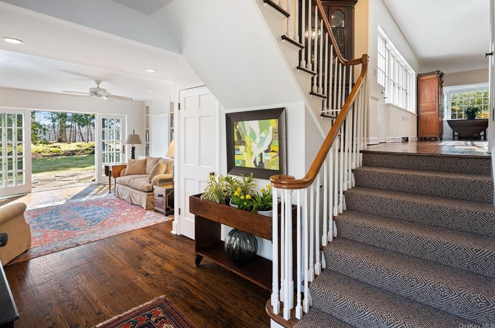 54 Spring Ln, Chappaqua, NY 10514
