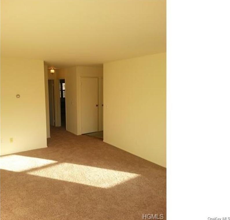 798 Brookridge Dr #27, Valley Cottage, NY 10989
