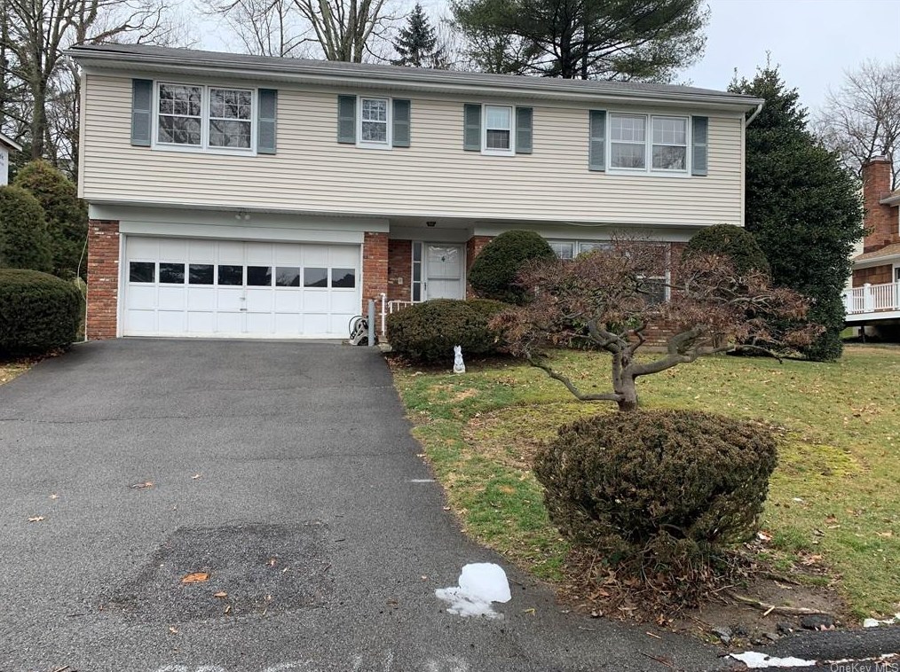 4 Loewen Ct, Rye, NY 10580