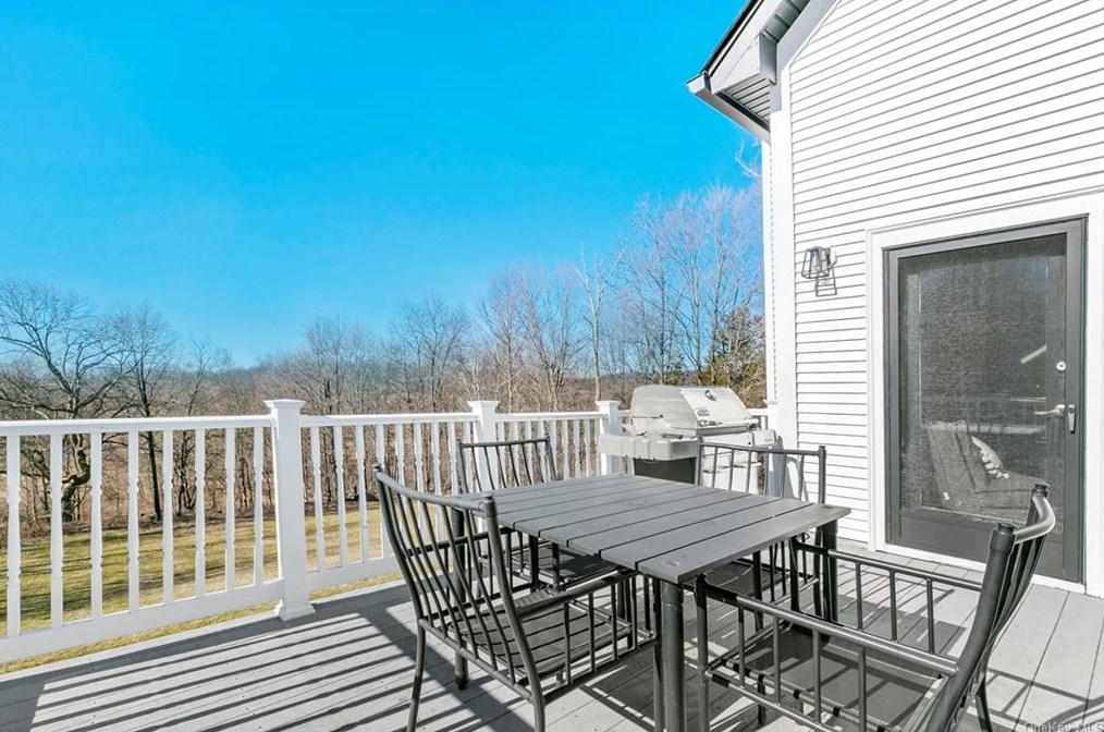 241 Bethlehem Rd, Newburgh NY  12553-8967 exterior