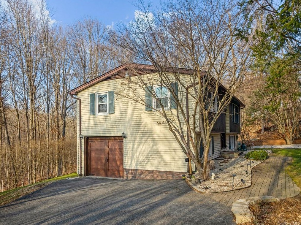 26 Greenridge Ct, Kent Lakes, NY 10512-6128
