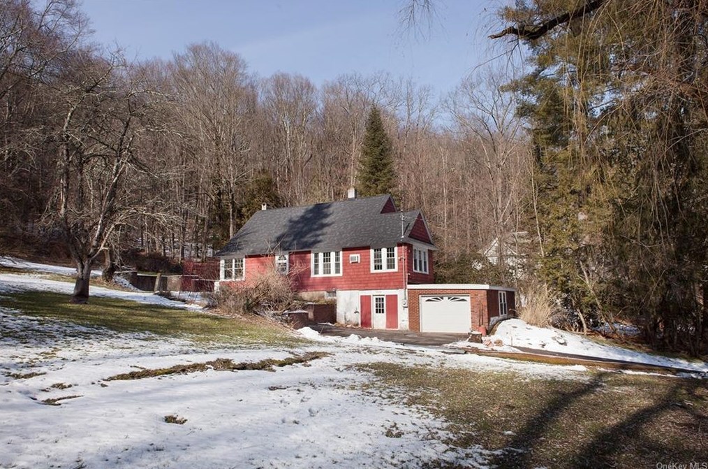 8 Terrace Ave, Jeffersonville, NY 12748