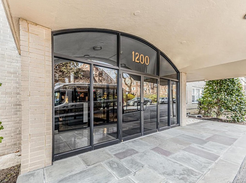 1200 Midland Ave #10c, Yonkers, NY 10708