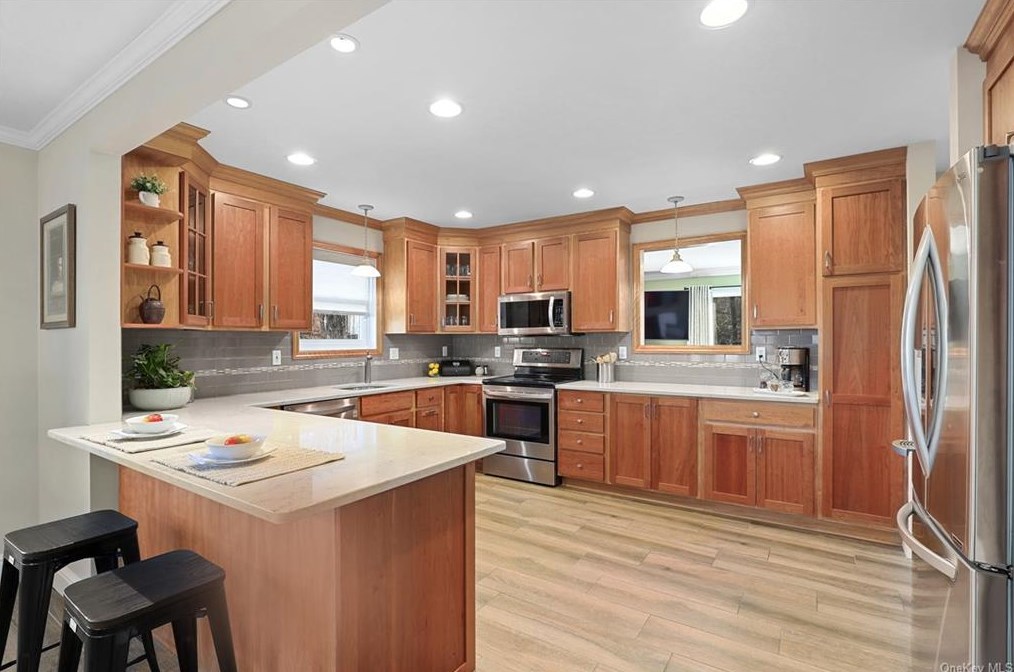 2362 Claire Ct, Yorktown Hgts, NY 10598
