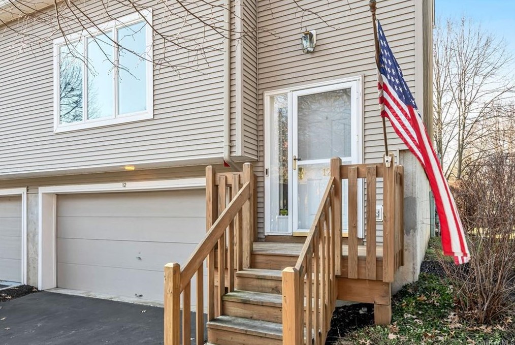12 Leif Blvd, Congers, NY 10920