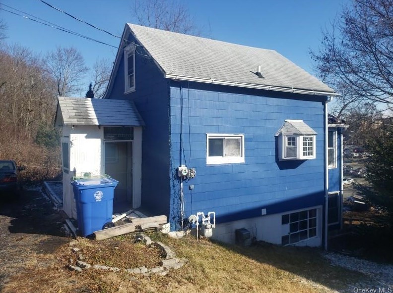 74 Wawayanda Ave, Middletown, NY 10940
