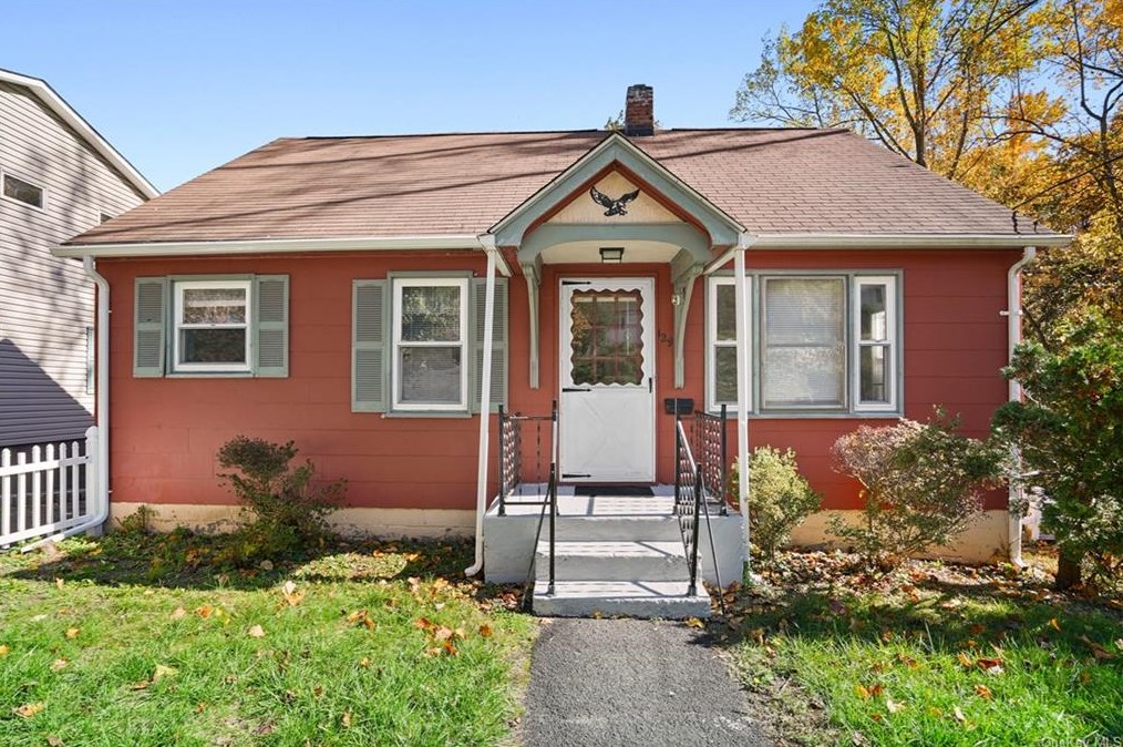 129 Mearns Ave, Highland Falls, NY 10928