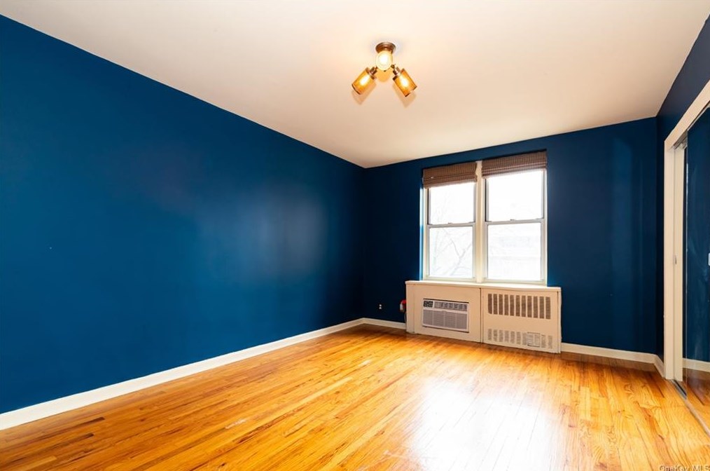 610 Waring Ave #2s, Bronx, NY 10467
