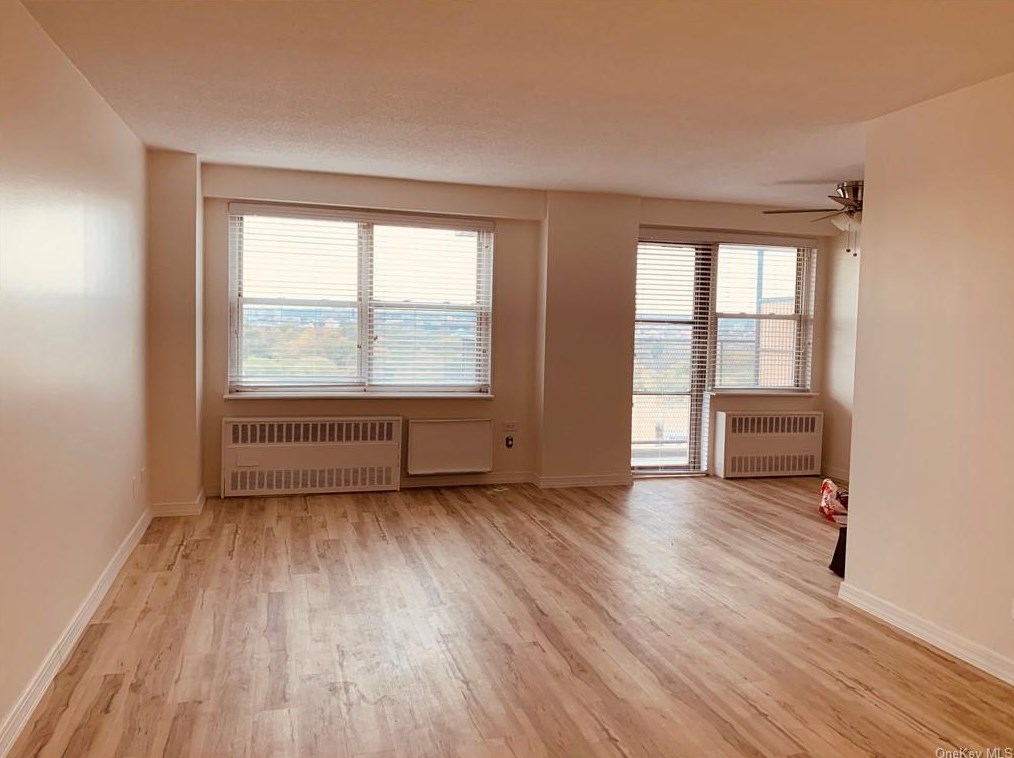 2550 Olinville Ave #15h, Bronx, NY 10467