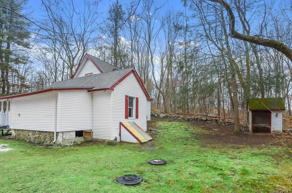 163 Crane Rd, Kent Lakes NY  10512-4064 exterior